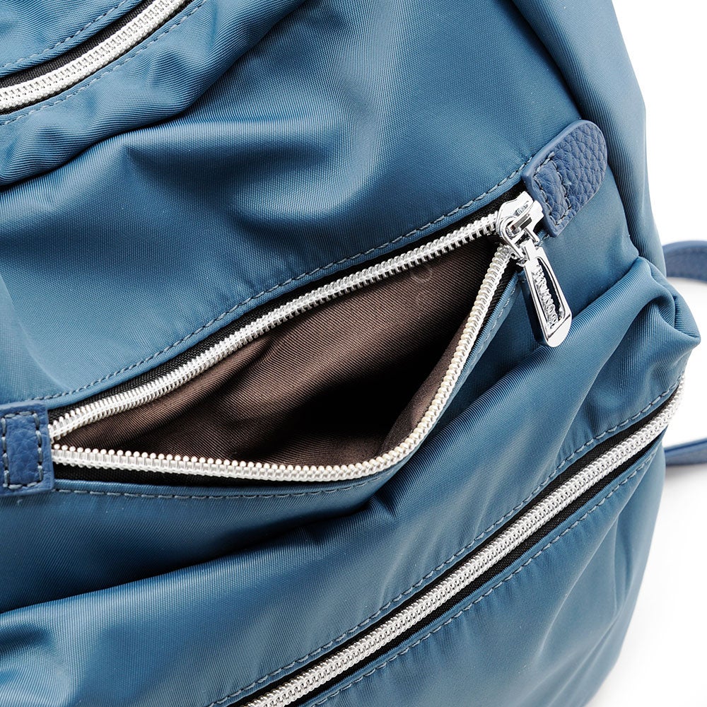 はっ水軽量ナイロン2WAYリュック/301178