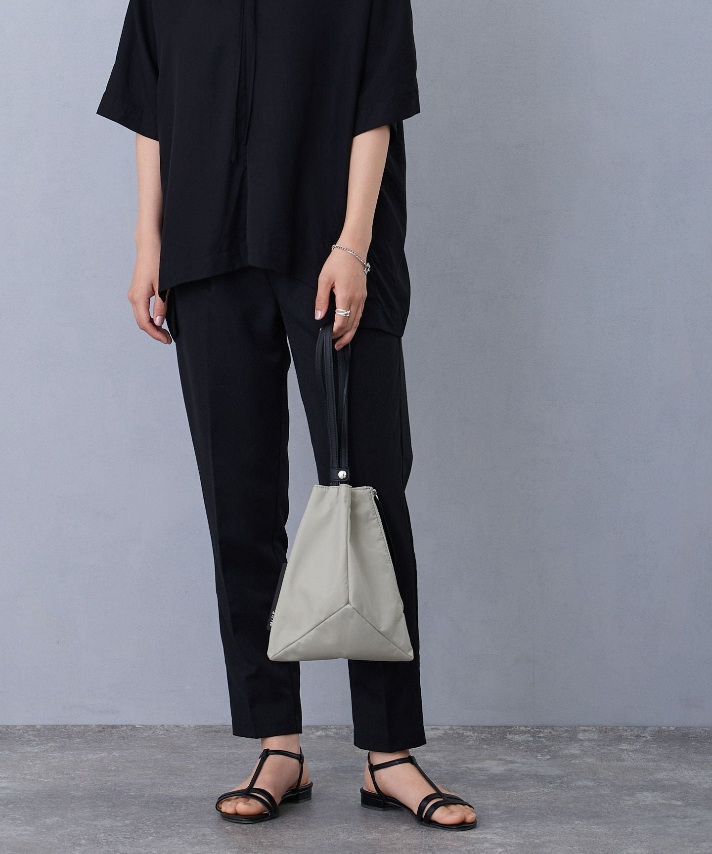 NY-01 truss_hand bag MIOF. /J203251 | フィラノ公式オンラインショップ